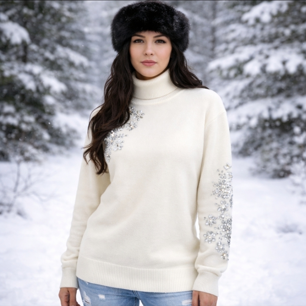 Truth By Republic White Turtleneck Rhinestone Embellished Cozy Soft Sweater Sz S